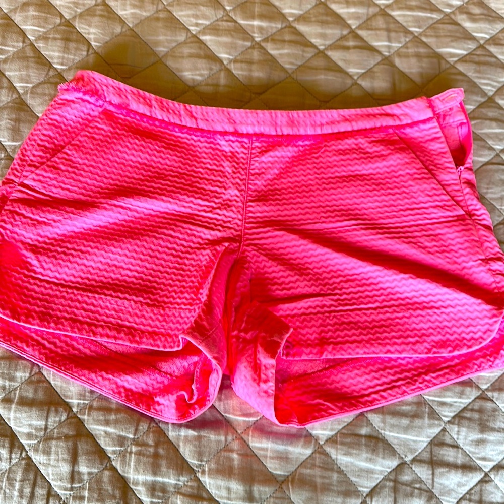 EUC Lilly shirts in perfect summer pink!